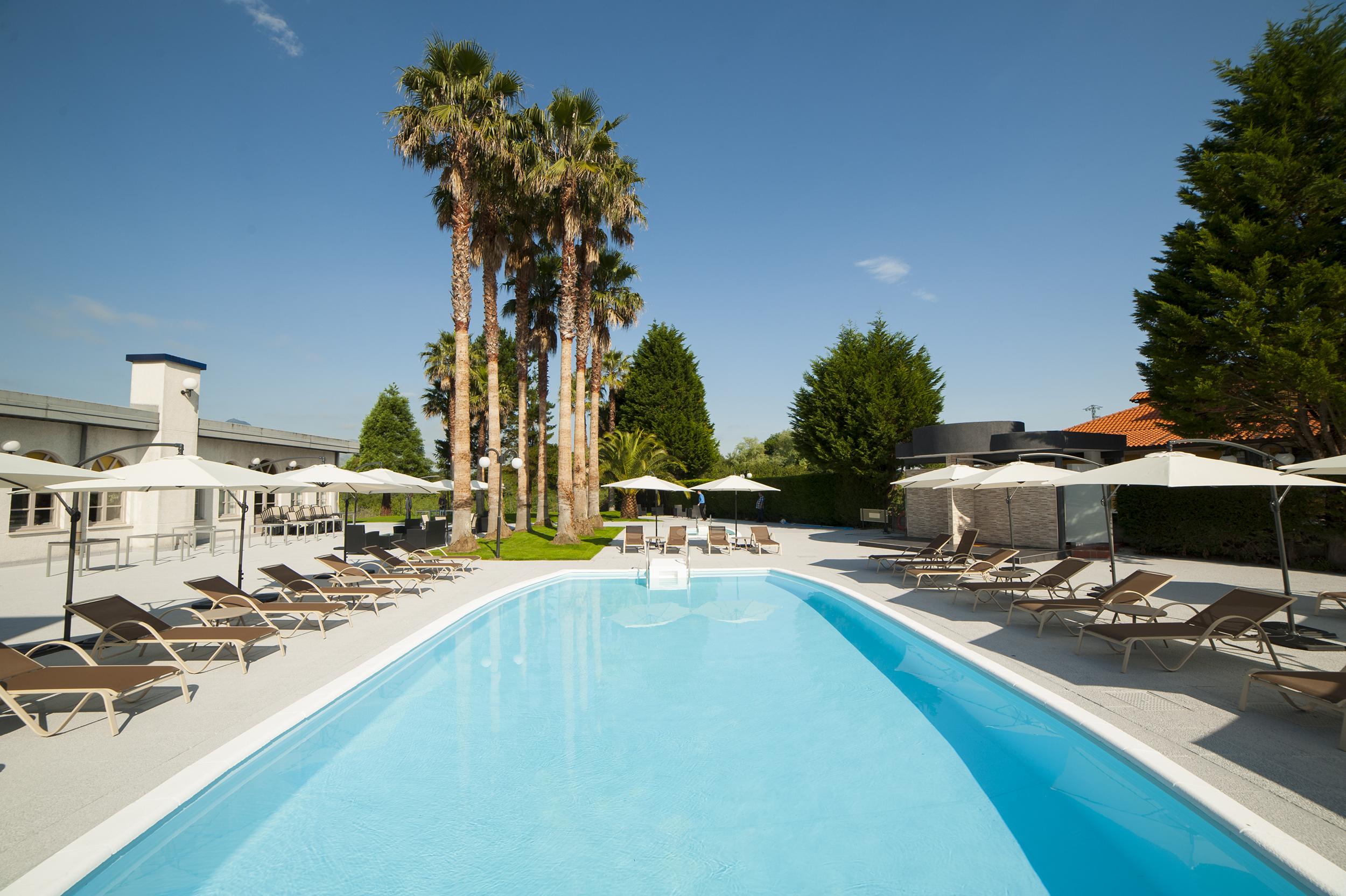 Hotel La Palma De Llanes Exteriör bild