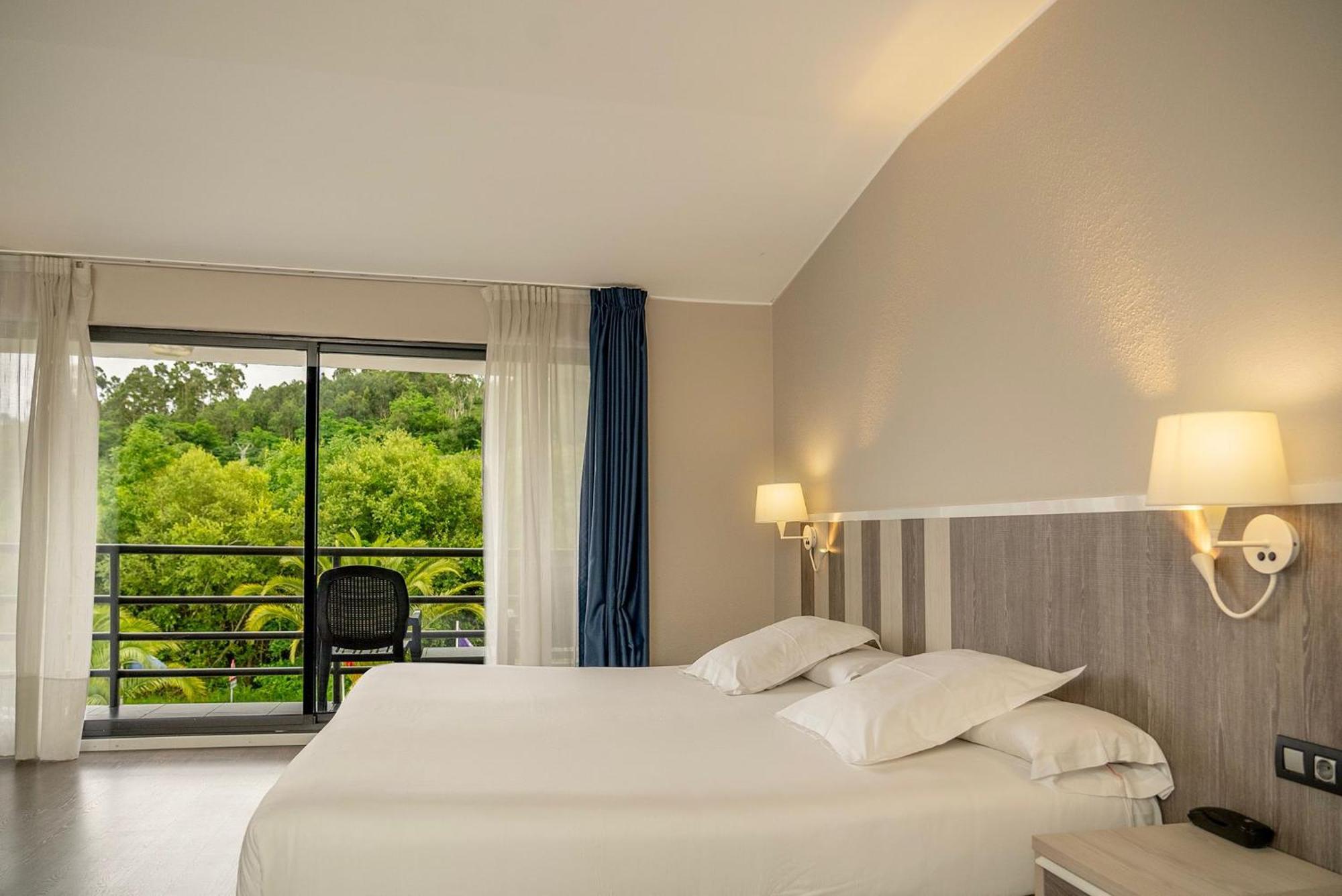 Hotel La Palma De Llanes Exteriör bild